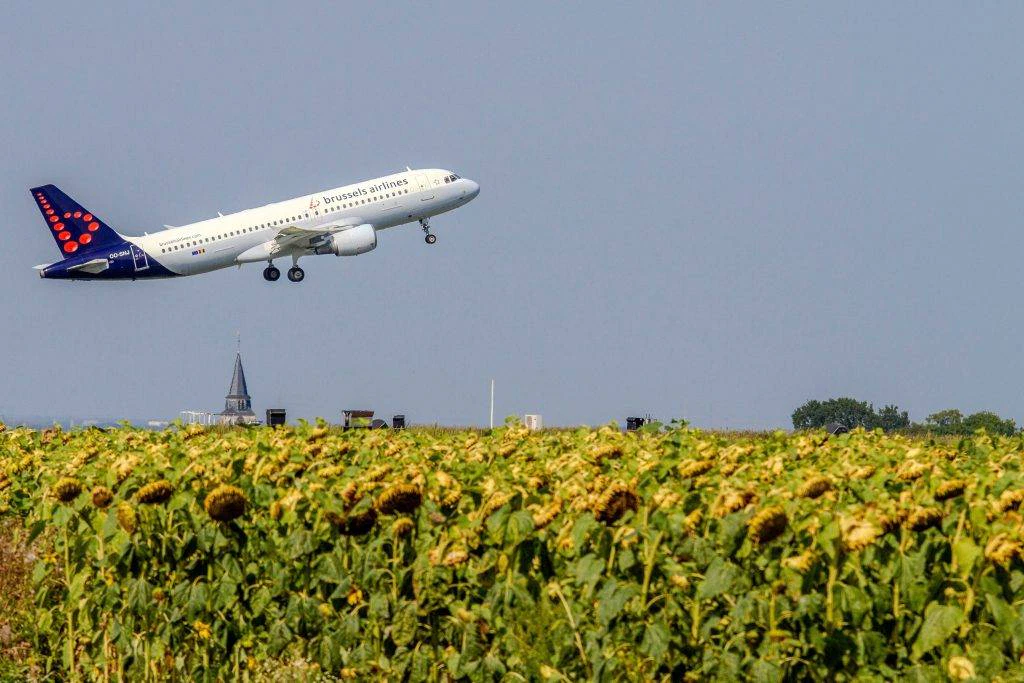 EasyTaxiBelgium Airport Taxi and PAckage Delivery